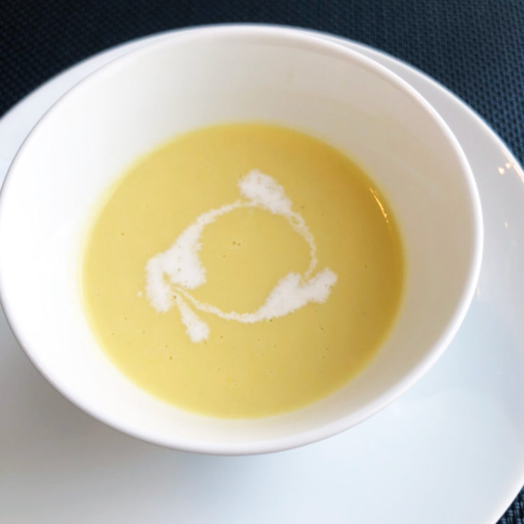 トウモロコシの冷製スープ